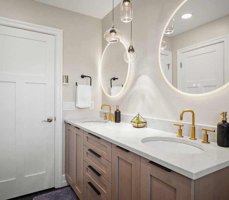 A primary suite was reimagined as a sanctuary of comfort and elegance, while the kids’ bath received a stylish refresh designed to grow with the family.